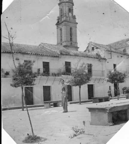 Torre desde Plaza - antigua 195x